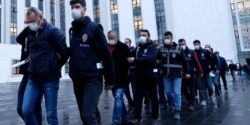 Havuz Medyası’na özel görüntü servisi: Adalet Bakanlığı personeline ters kelepçeli gözaltı