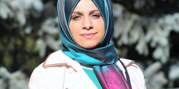 Gazeteci Yonca Kaya Şahin: Özlem Zengin’in reddiyesini okuyunca bağıra bağıra ağlamak istedim