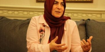 AKP kurucusu Ünsal: Çıplak arama cemaat davalarıyla arttı