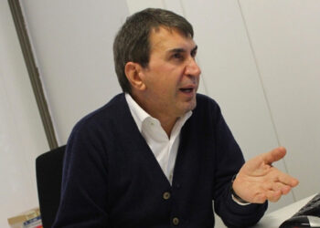 Ekrem İmamoğlu’ndan, Havuzun Yazarı Fuat Uğur hakkında suç duyurusu