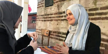 Havuz Gazetesi Akit’in yazarı dil barajını da Cemaat’e bağladı: Sınavı geçenler ya batıcı ya F..Ö’cü
