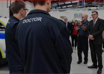 Victoria Eyalet Başbakanı Daniel Andrews, düşerek iki kaburgasını kırdı