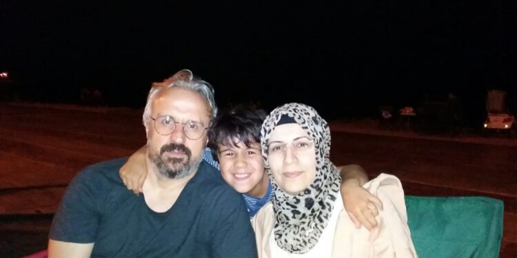 Koronaya yakalanarak vefat etti: Eşimi önce yoğun bakımlık hale getirdiler, sonra tahliye ettiler