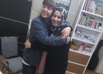 Nazan Bozkurt tahliye edildi: Harbiyeli öğrencinin annesi Melek Çetinkaya karşıladı