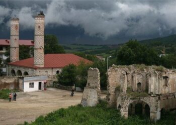 Devlet Bahçeli’nin Şuşa’da okul yapma teklifini Azerbaycan reddetti