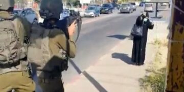 İsrail terörü: Asker 60 yaşındaki Filistinli bir kadının vurdu