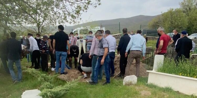 Cezaevinde öldürüldü: Kanser olan KHK’lı polis Abdulvahit Tuncay hayatını kaybetti