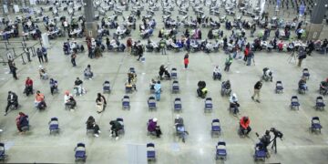 Sayı bir ayda ikiye katlandı: 100 milyon Amerikalı tamamen aşılandı