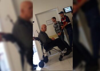 4 yılda 40 kilo kaybeden 72 yaşındaki tutsak Bekir Bayram ağlayarak yardım istedi