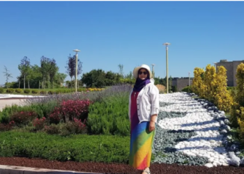 Milletvekili Hüda Kaya’dan gökkuşağı renkleriyle mesaj: Doğanın en güzel renkleriyle bugün Meclis’e geldim