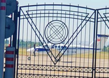 Manas Havaalanından canlı yayın: Orhan İnandı’nın özel uçak bekletildiği iddiası var