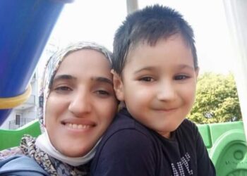 Otizm tedavisi gören Salih’in annesi Zeybegül Yılmaz gözaltına alındı
