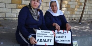 Gözyaşlarına boğuldular: Adalet arayan iki anne Şanlıurfa’da buluştu