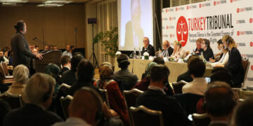 AKP rejiminin kan donduran tablosu: Öğretmen Mehmet Alp, Turkey Tribunal’de işkenceyi anlattı