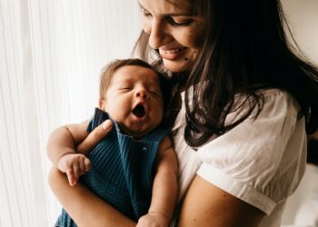 Hükümet, hamilelik ve COVİD-19 aşıları ile yurtdışında aşı yapanlarla ilgili yeni gelişmeleri açıkladı