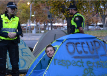 Avustralya’da trajedi: Tasmania’da şişme kale rüzgarda savruldu, 5’i yaralı, 4 çocuk hayatını kaybetti,