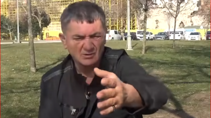 Eski özel harekât polisi Ayhan Çarkın: Mehmet Ağar vatan hainidir, evlatlarımızın kanını içen bir vampirdir