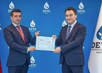 DEVA Parti İl Başkanı’nın KHK’lılara hakaret ve iftirasına tepki seli: ‘KHK’lı anne ve çocuktan özür dileyecek, istifa edecek’