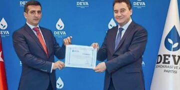 DEVA Parti İl Başkanı’nın KHK’lılara hakaret ve iftirasına tepki seli: ‘KHK’lı anne ve çocuktan özür dileyecek, istifa edecek’