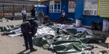 Ukrayna’da Rusya vahşeti: Tren garı füzeyle vuruldu, en az 30 insan hayatını kaybetti