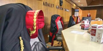 İYİ Parti ve CHP’li üyeler hukuksuzluğa ortak oldu: HSK, 15 hakim ve savcıyı meslekten çıkardı