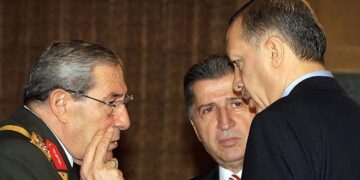 Ahmet Nesin: Dolmabahçe’de Erdoğan’ın önüne Cemaat dosyası kondu