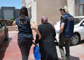 Cadı avının bilançosu belli oldu: Tutuklu yakınlarına yardım yaptığı gerekçesiyle 219 kişi tutuklandı