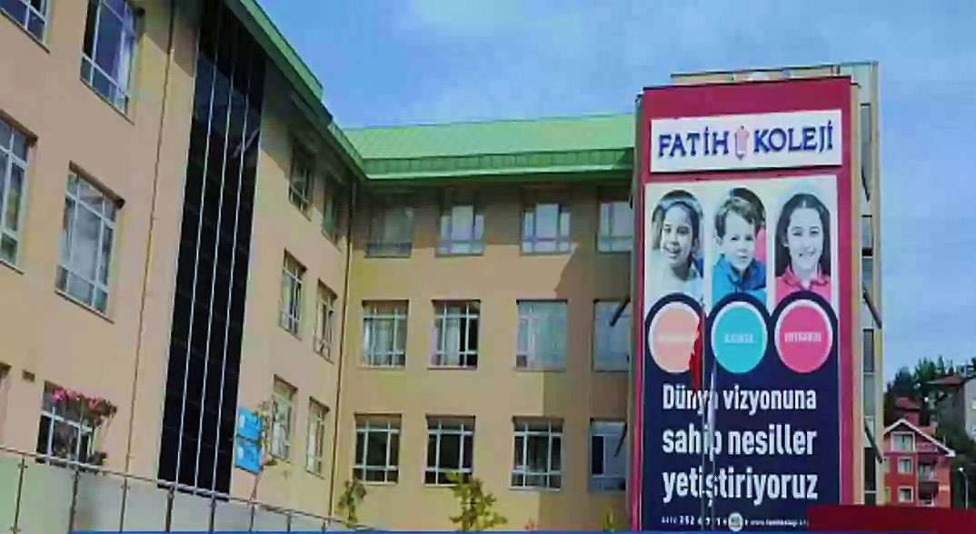 Fatih Koleji Müdürü’den Erdoğan’a: 4 çocuğu 4 yıl ücretsiz okuttuk, kininden yalana devam et