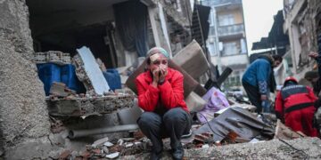 Binalar yıkıldı, kirli ilişkiler ifşa oldu: MHP’li Sermet Atay ile AKP’li Şamil Tayyar kavgası sosyal medyaya taşındı