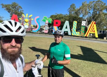 Gönüllü eğitimciler, deprem mağdurları için Brisbane’de pedal çevirdi