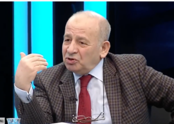 Prof. Özgenç: KHK’lı öğretmeni KYK yurduna almayanlara lanet olsun