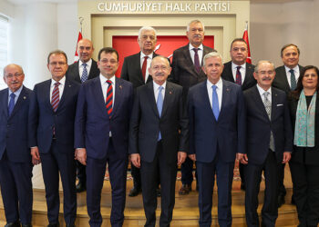 10 CHP’li başkandan destek fotoğrafı; Kılıçdaroğlu, Yavaş ve İmamoğlu ile ‘özel’ görüştü