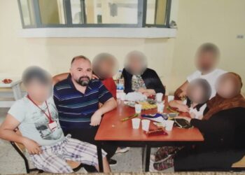 Tutuklu KHK’lı öğretmene suçlama: ‘Aranan eşini ihbar etmiyor’