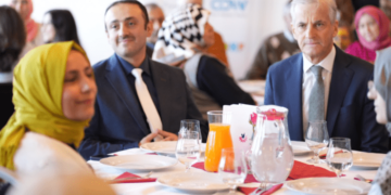 Hizmet Gönüllüleri ile bayramlaşan Norveç Başbakanı: Yaptıklarınız Ülkemiz için ilham verici