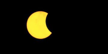 Hibrit Güneş tutulması, Avustralya’da ilgiyle izlendi: ‘Akıllara durgunluk verici’