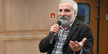 Hasan Kaçan’ı ‘seccade’ tweet’i attığına pişman ettiler: İmar affının reklam yüzü sahalara dönmüş!