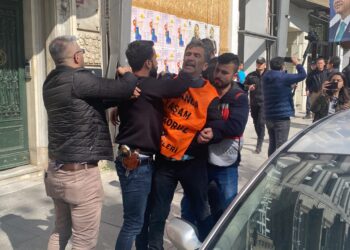 1 Mayıs’ı Taksim’de kutlamak isteyenler darp edilerek gözaltına alındı