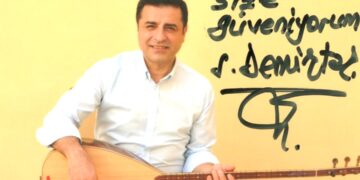 Demirtaş’tan gençlere uyarı: Yalanlara asla inanma, sandığa git ve oyunu kullan