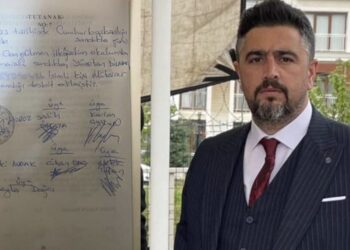 MHP ilçe yöneticisi iki defa oy kullanmaya çalışırken yakalandı