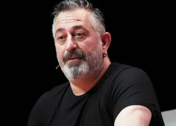 Cem Yılmaz’dan siyaset twiti