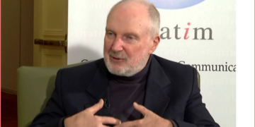 Graham Fuller, AKP mağdurlarına dikkat çekti: Erdoğan kaybederse, rejim karşıtı görüşlerinden hapse atılanlar rahatlayacak