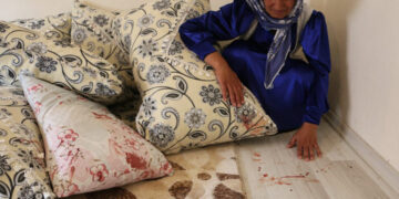 Hakkari’de ev baskınlarında işkence yapan maskeli polisler: Oğlunu öldürmeye geldik