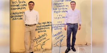 Demirtaş, fotoğraflarla oy istedi: Anahtar sende, değişimin kapısını aç, hep birlikte özgür olalım