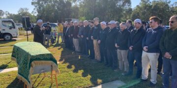 Hicret diyarında, sürgündeki evlatlarına hasret gitti: C.Sadık Fırat, Sydney’de gözyaşları ve dualar arasında defnedildi