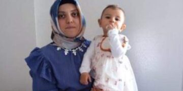 13 aylık Sena bebek, annesi ve babasıyla birlikte gözaltına alındı