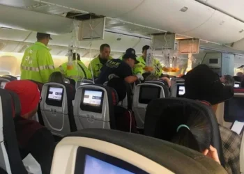 ABD-Avustralya seferinde türbülans: 7 yaralı