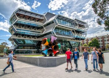 Monash Üniversitesi’nden araştırma:Örgü örmek ve resim yapmak Demans riskini azaltıyor
