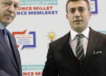 15 Temmuz yıldönümünde kürsüde kalp krizi geçirdi: Erzurum’da AKP’li Belediye Başkan  Erdoğan Eren öldü