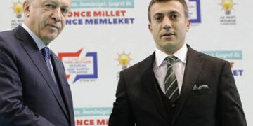 15 Temmuz yıldönümünde kürsüde kalp krizi geçirdi: Erzurum’da AKP’li Belediye Başkan  Erdoğan Eren öldü