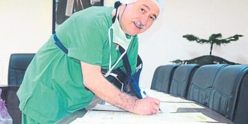 Tutuklanan eski rektör Prof. Hoşcoşkun’a suçlama: Niye Şifa Hastanesi’nde ameliyat yaptın!